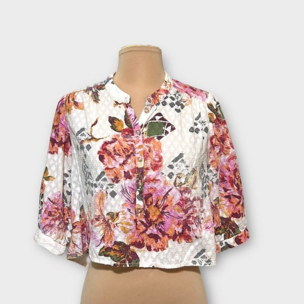 Pilcro Floral Button-Front Puff Sleeve Blouse in White and Pink - Picture 2 of 10